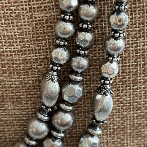 Silvertone multi strand necklace with extension - Picture 4 of 11